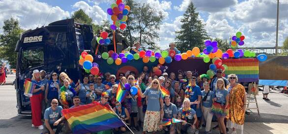 Gruppbild från Prideparaden
