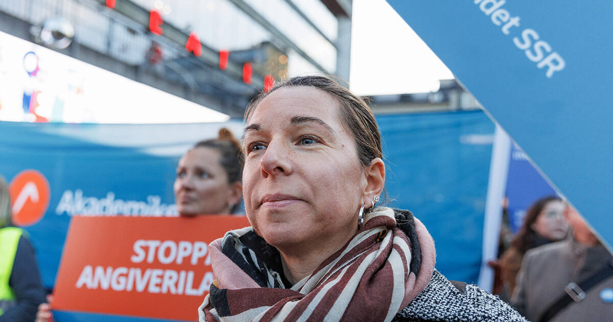 Vi står upp för vår politik!